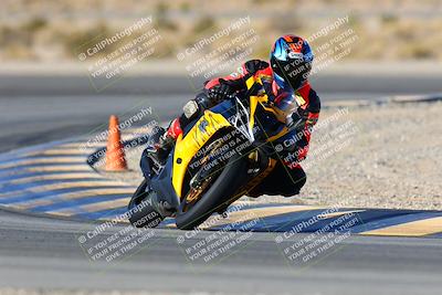 media/Jan-09-2022-SoCal Trackdays (Sun) [[2b1fec8404]]/Turn 11 (935am)/